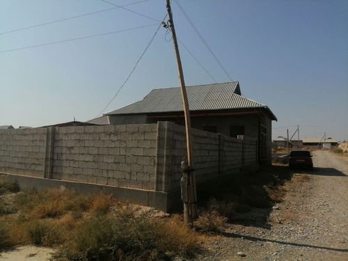 3-room house, 400 m²