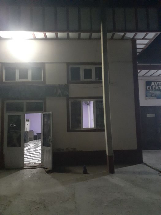 2 xonali Bino sotiladi