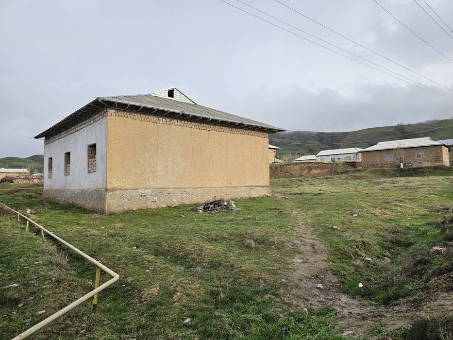 4-room cottage, 600 m², Усмат, for sale