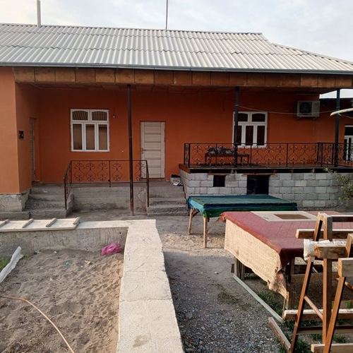 5-room house, 1200 m²