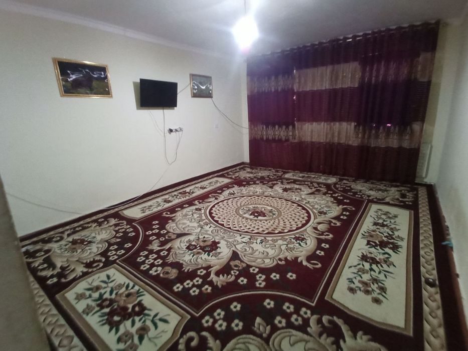 7-room cottage, 10 m², Пахтакор, for sale