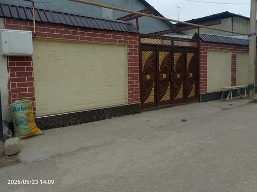 5-room house, 300 m²