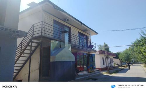 Tayyor biznes sotiladi do'konlari va Nonvoy xonasi va tepada tikuv sex