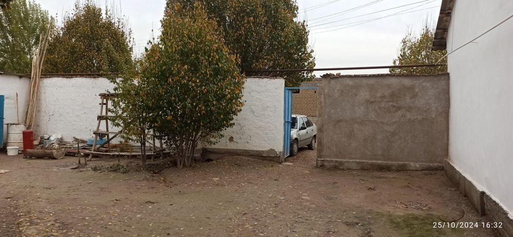 3-xonali uy, 200 m², Баяут, sotuvga