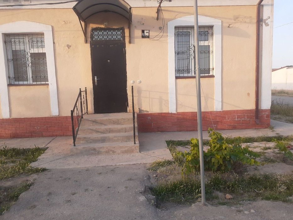 4-xonali uy, 80 m², Гузар, sotuvga