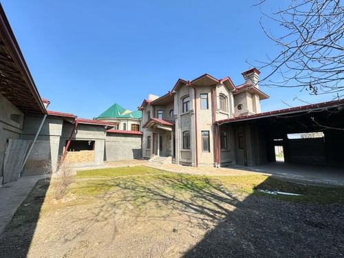 6-xonali uy, 640 m²