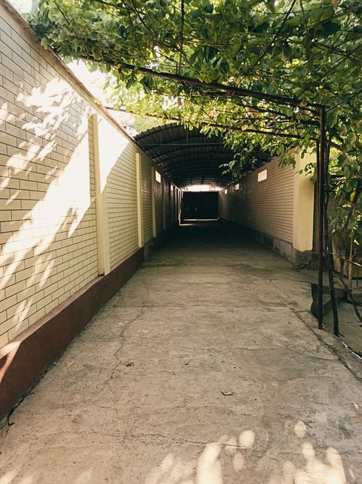 6-xonali uy, 270 m², Guliston, sotuvga