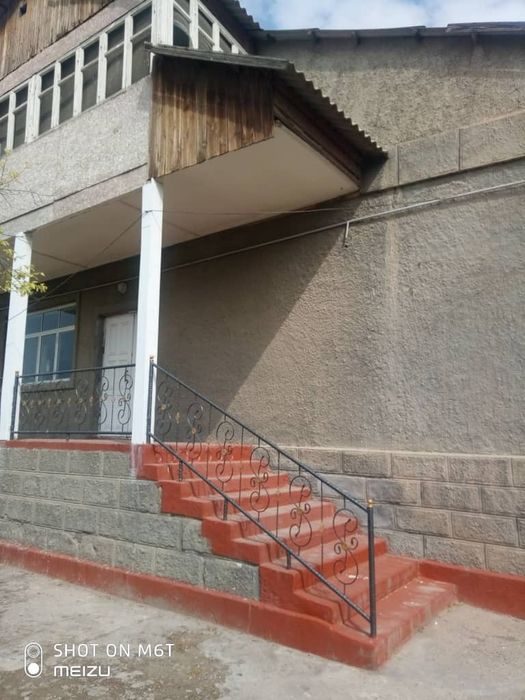 9-xonali uy, 350 m², Guliston, sotuvga