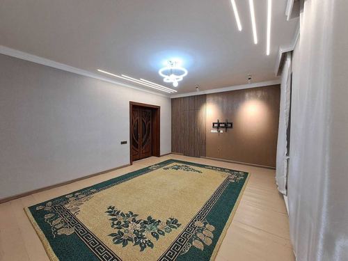 8-комнатный дом, 400 м²
