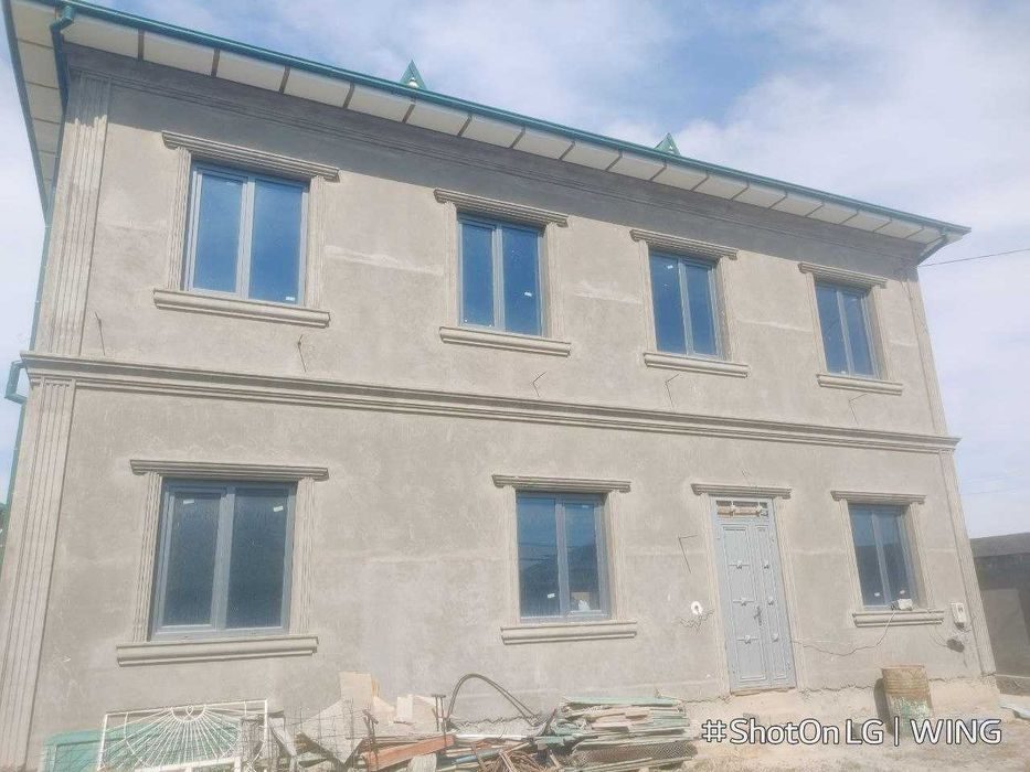 10-xonali uy, 800 m², Guliston, sotuvga
