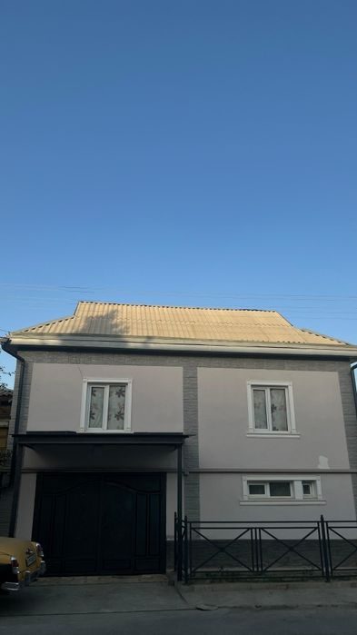 7-xonali uy, 200 m², Guliston, sotuvga