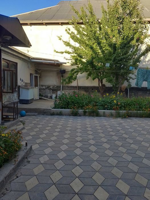 20-xonali uy, 600 m², Guliston, sotuvga