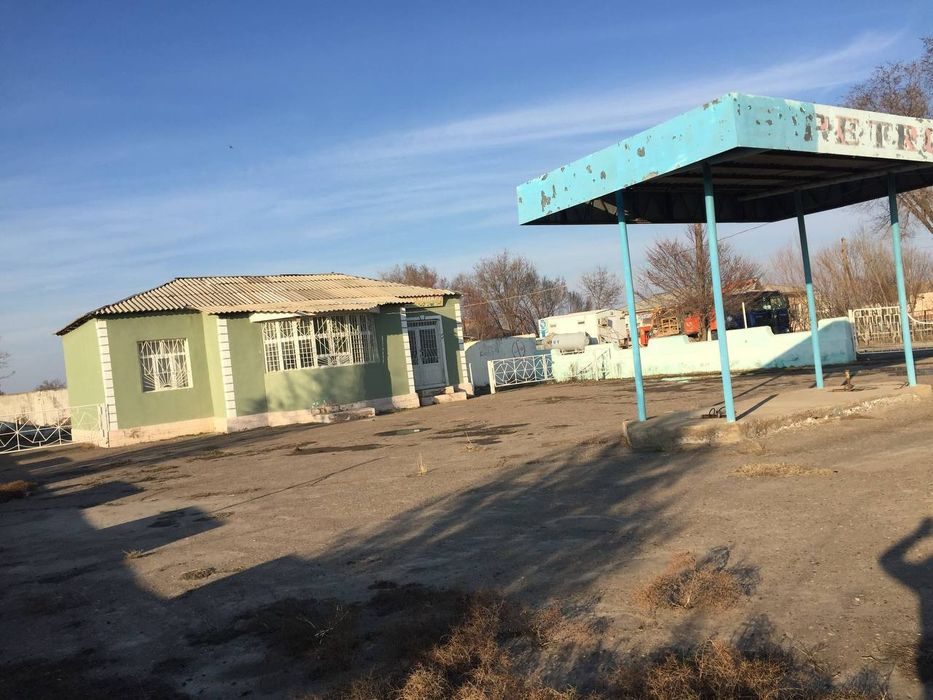 4-xonali uy, 1300 m², Guliston, sotuvga