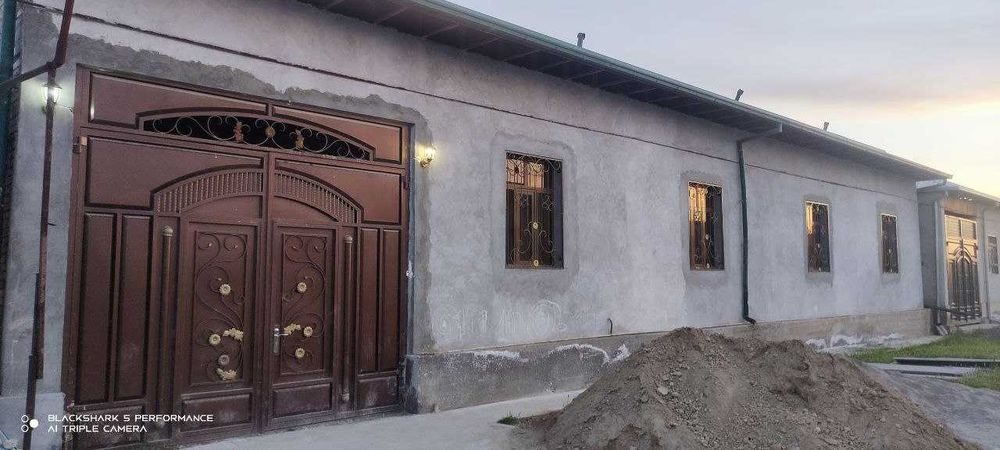 9-xonali uy, 650 m², Guliston, sotuvga