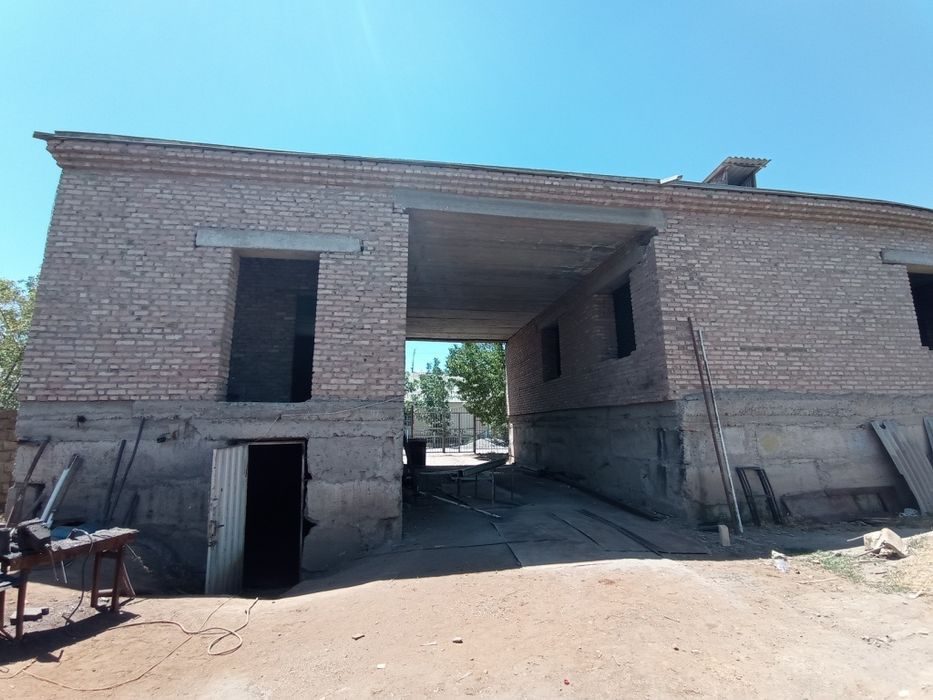 18-xonali uy, 30 m², Guliston, sotuvga