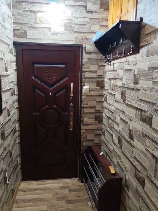 3-xonali kvartira, 70 m², Guliston, ijaraga