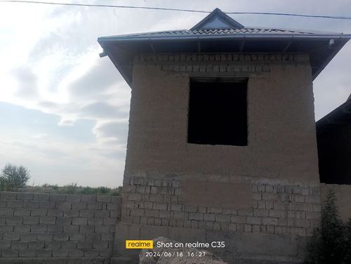 4-xonali dacha, 300 m²