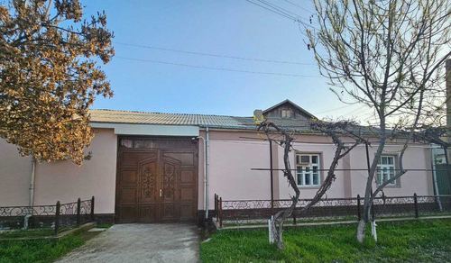 6-xonali uy, 3670 m²