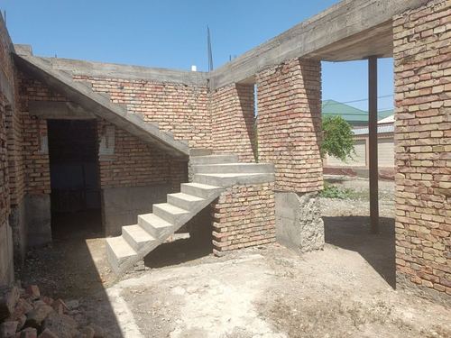 7-xonali uy, 600 m²