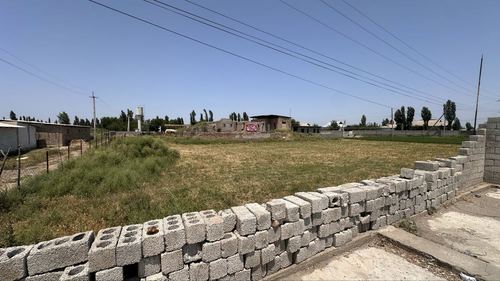 8-xonali uy, 3000 m²