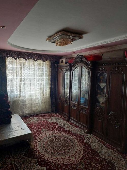 3-xonali kvartira, 70 m²