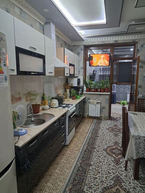3-xonali kvartira, 100 m²