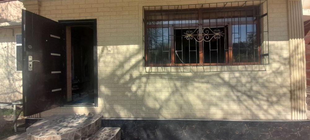 3-xonali uy, 64 m², Qarshi, sotuvga