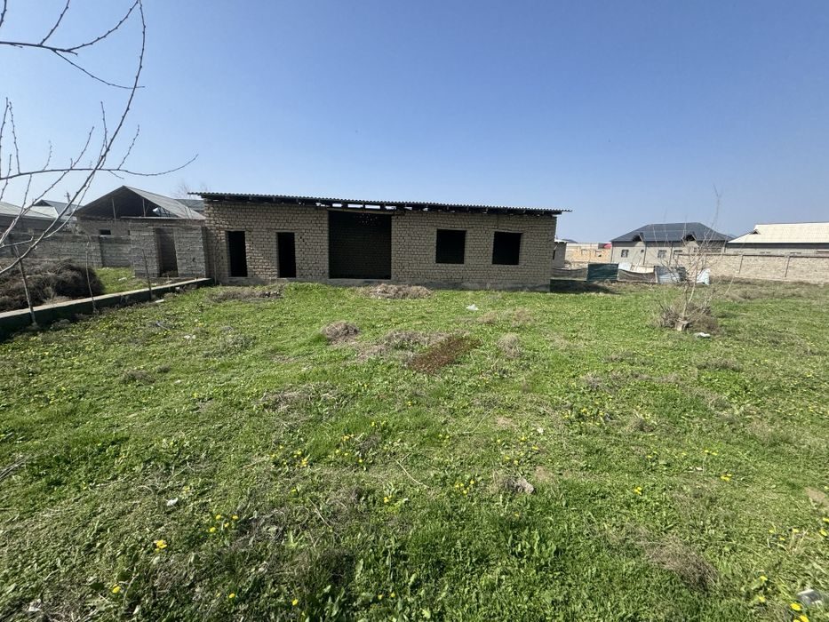 1-xonali uy, 64 m², Qarshi, sotuvga