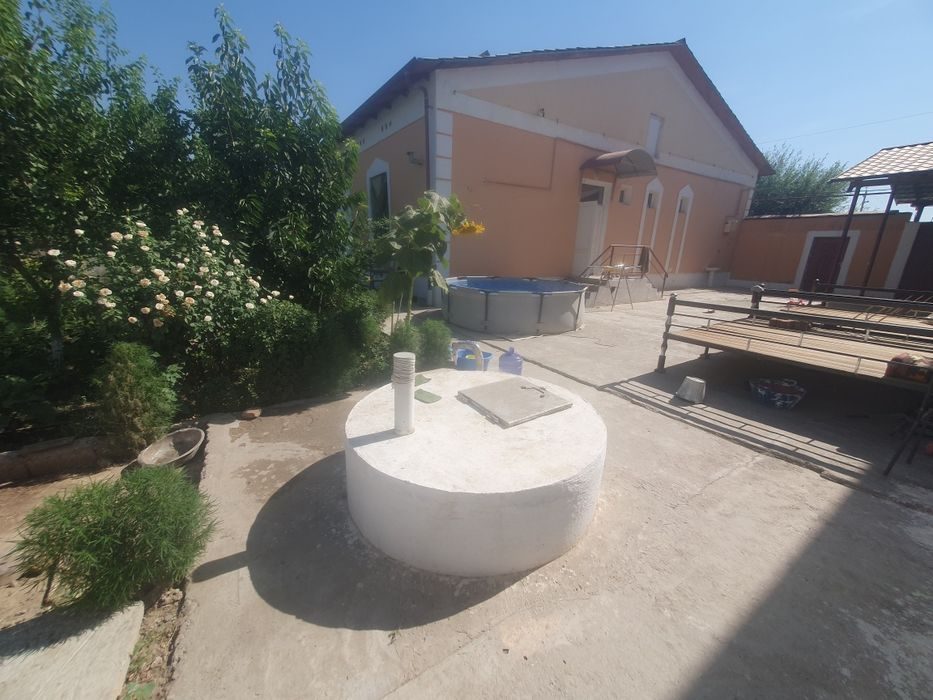 4-room cottage, 600 m², Karshi, for sale