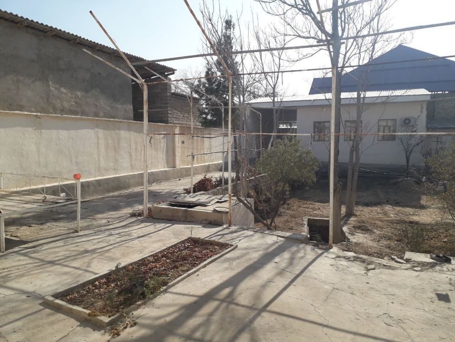 5-room cottage, 900 m², Karshi, for sale