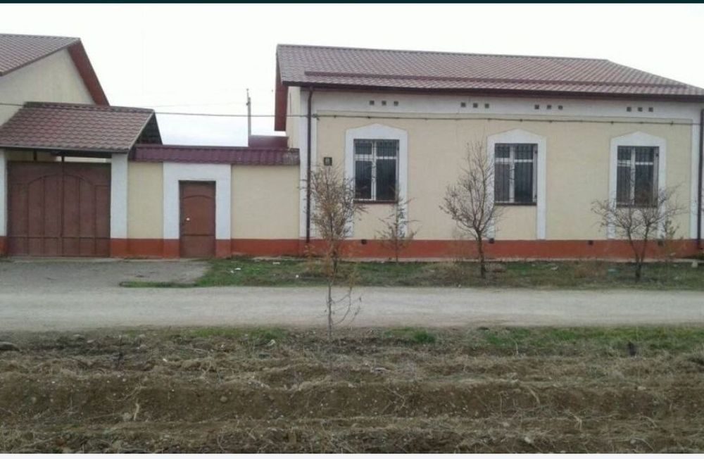 4-xonali uy, 600 m², Qarshi, sotuvga