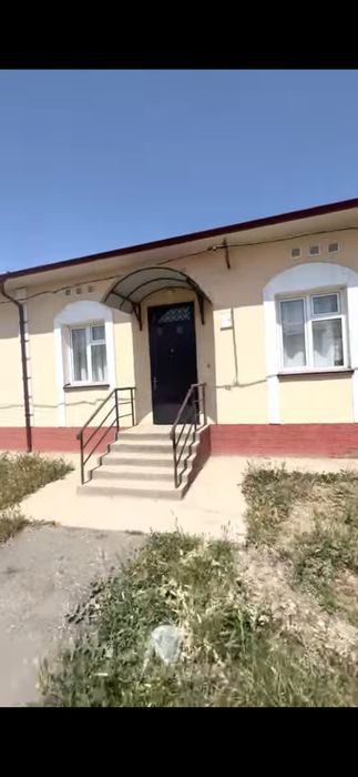 3-xonali uy, 200 m², Qarshi, sotuvga