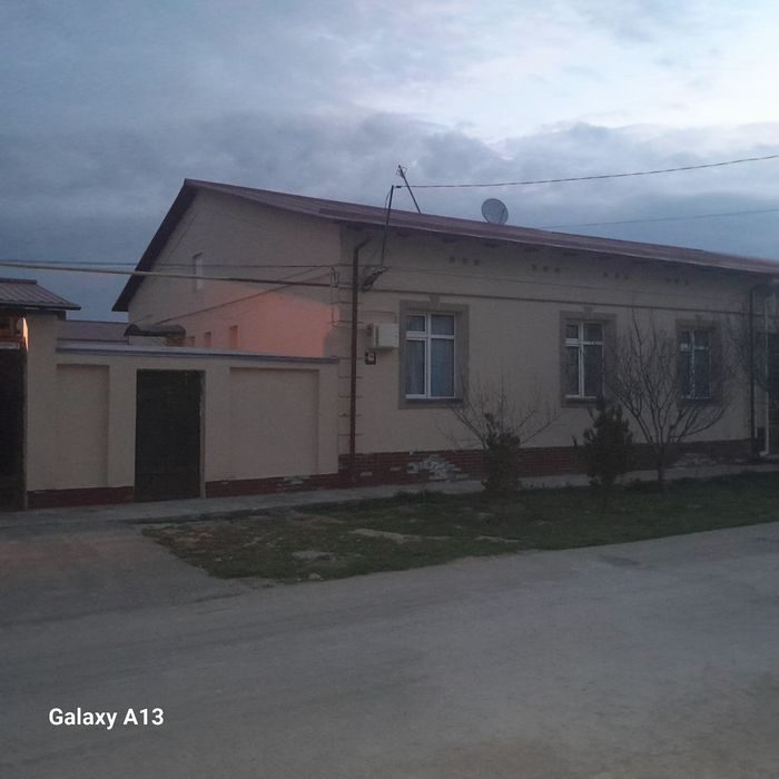 4-room cottage, 180 m², Karshi, for sale