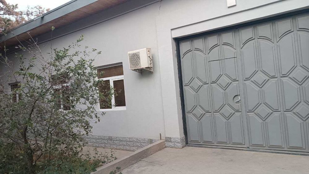 7-room cottage, 600 m², Karshi, for sale