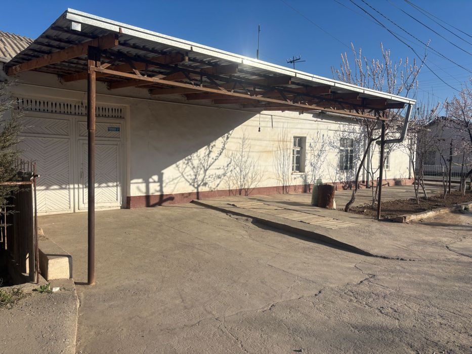 7-room house, 30 m², Karshi, for sale
