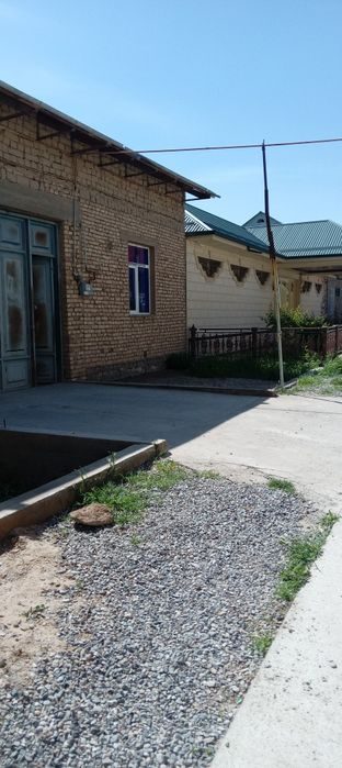 2-xonali uy, 600 m², Qarshi, sotuvga