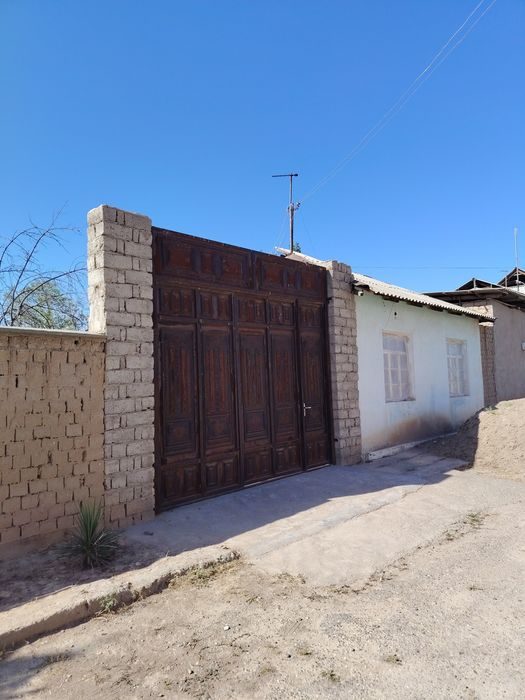 3-room house, 600 m², Karshi, for sale