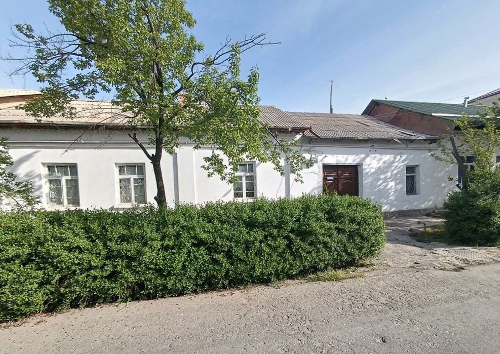 6-xonali uy, 6 m², Qarshi, sotuvga