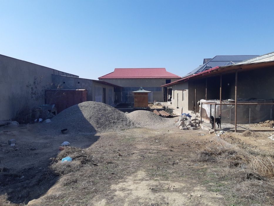 7-xonali uy, 1600 m², Qarshi, sotuvga