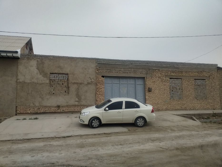 5-room house, 600 m², Karshi, for sale