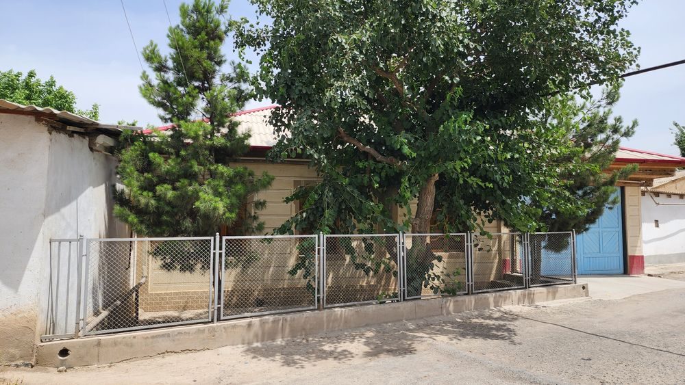 8-room house, 6.2 m², Karshi, for sale