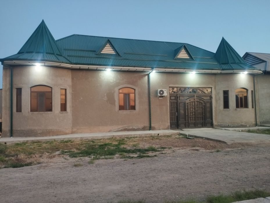 7-room house, 600 m², Karshi, for sale