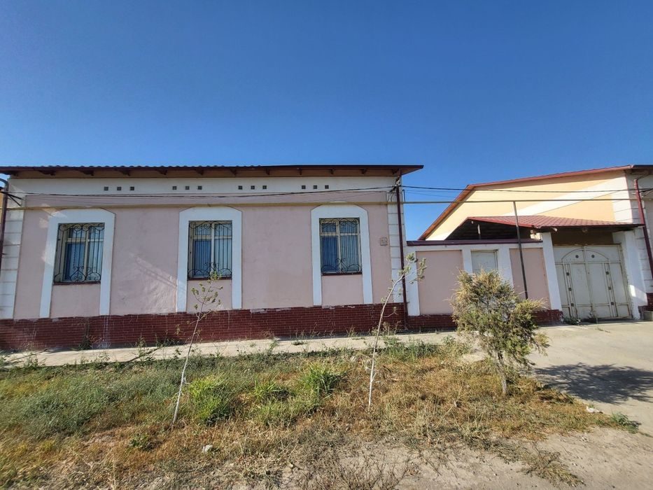 4-room cottage, 200 m², Karshi, for sale