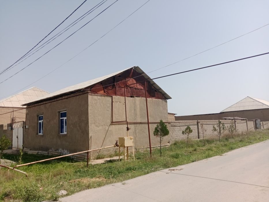 4-room house, 6 m², Karshi, for sale