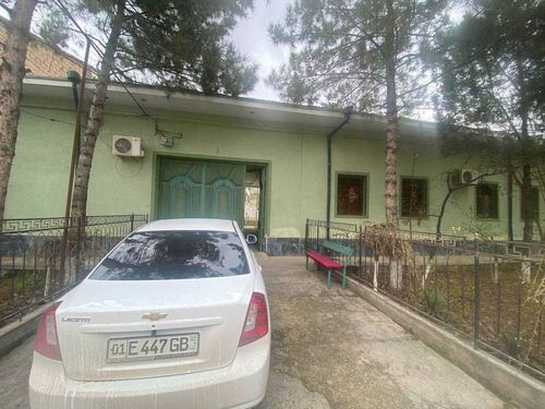 5-room house, 800 m²