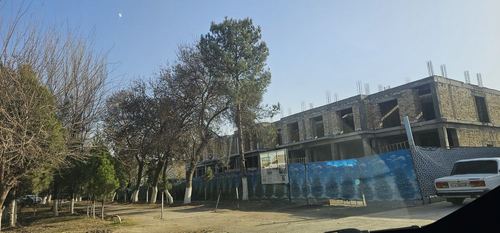 КАРШИ ШАХАРДАН  ПАХТАЗОРДАН 42 сотих ер ва биноси билан