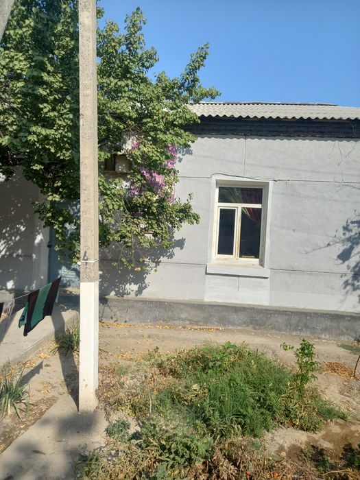 14-room cottage, 2200 m², Yangiyer, for sale