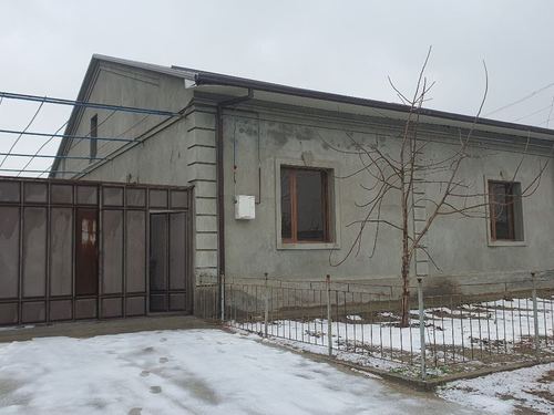 8-xonali uy qismi, 200 m²
