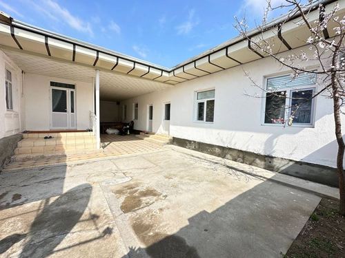 8-room cottage, 200 m²