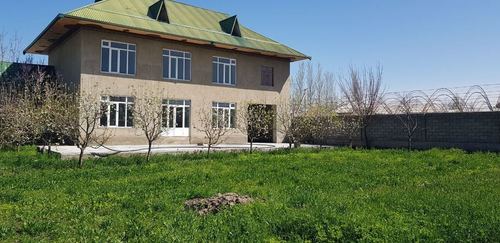 9-комнатный дом, 850 м²